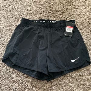 NWT Large Nike lines running shorts